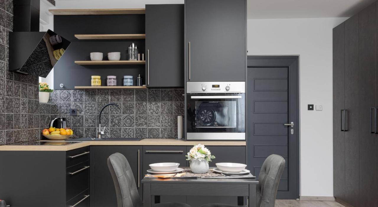 Apartman Downtown Dl Zagreb Buitenkant foto