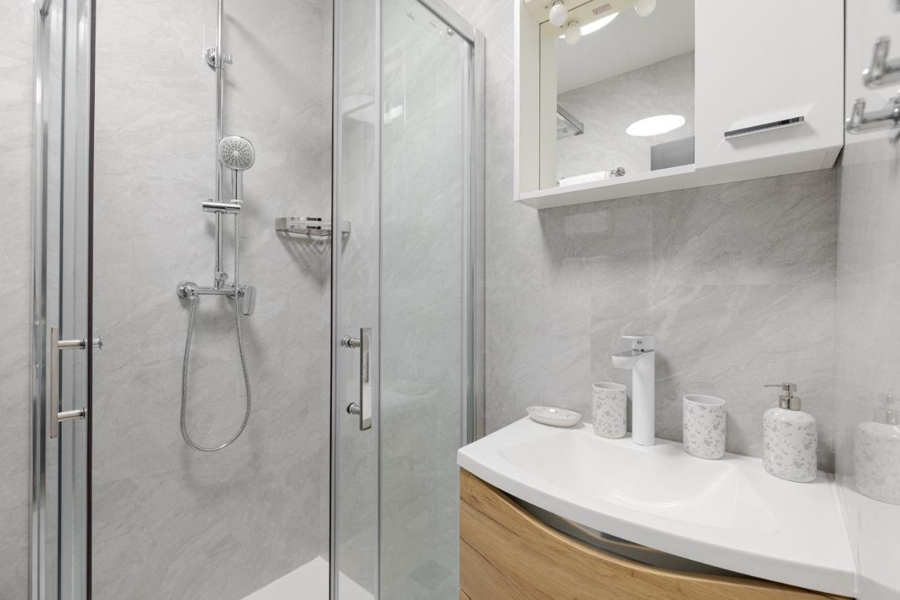 Apartman Downtown Dl Zagreb Buitenkant foto